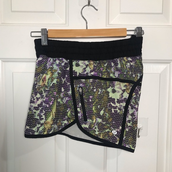 lululemon top&shorts set size 8 In excellent condition - Picture 4 of 10